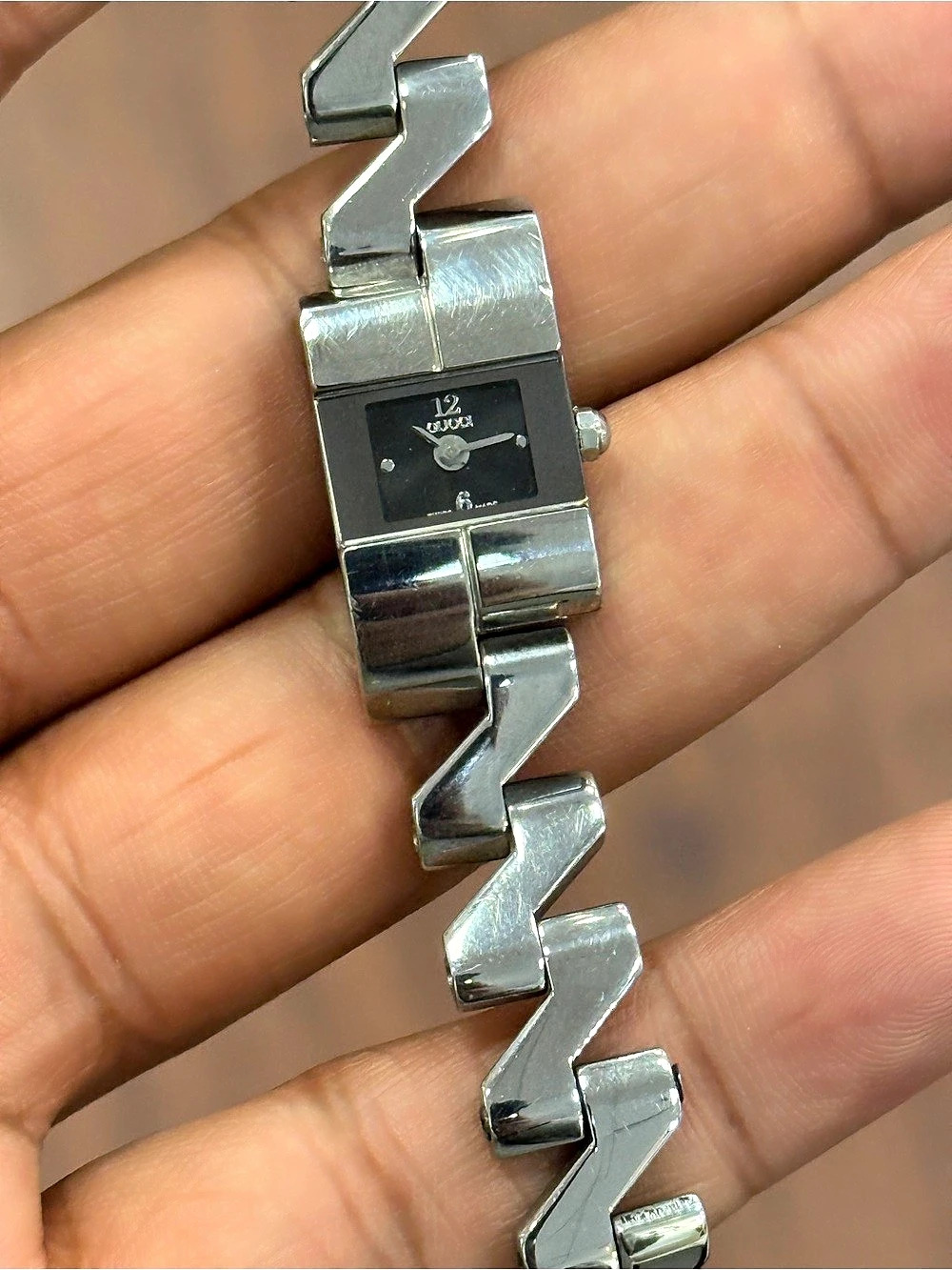 GUCCI Z-link Vintage 90s women’s Swiss Made Stainless Steel Watch